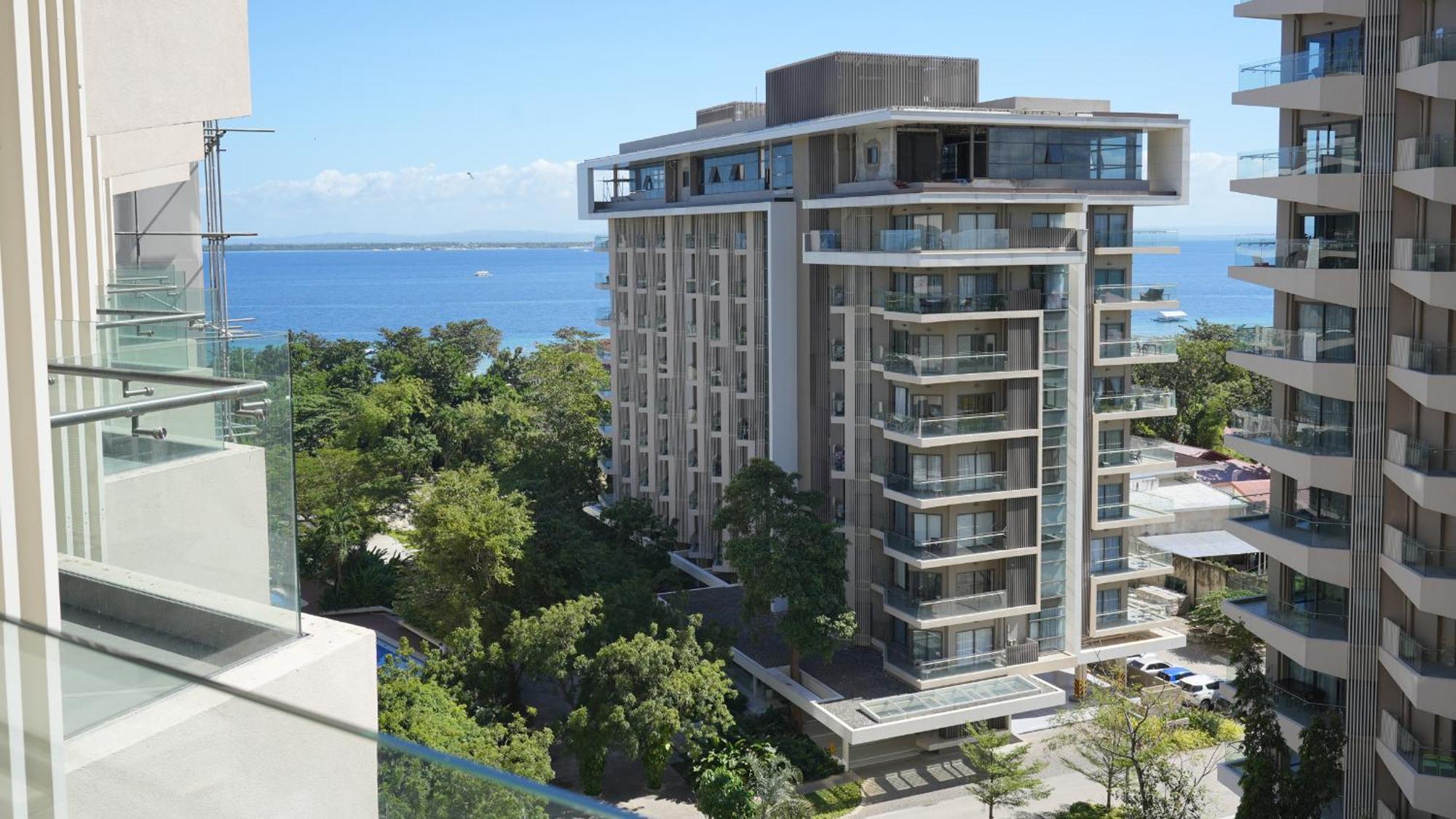 Dominiks Quite And Elegant Studio Ocean View Pool At Tambuli Resort High Floor Мактан Екстериор снимка